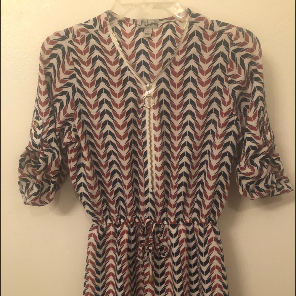 Very beautiful dress.  Super cute on